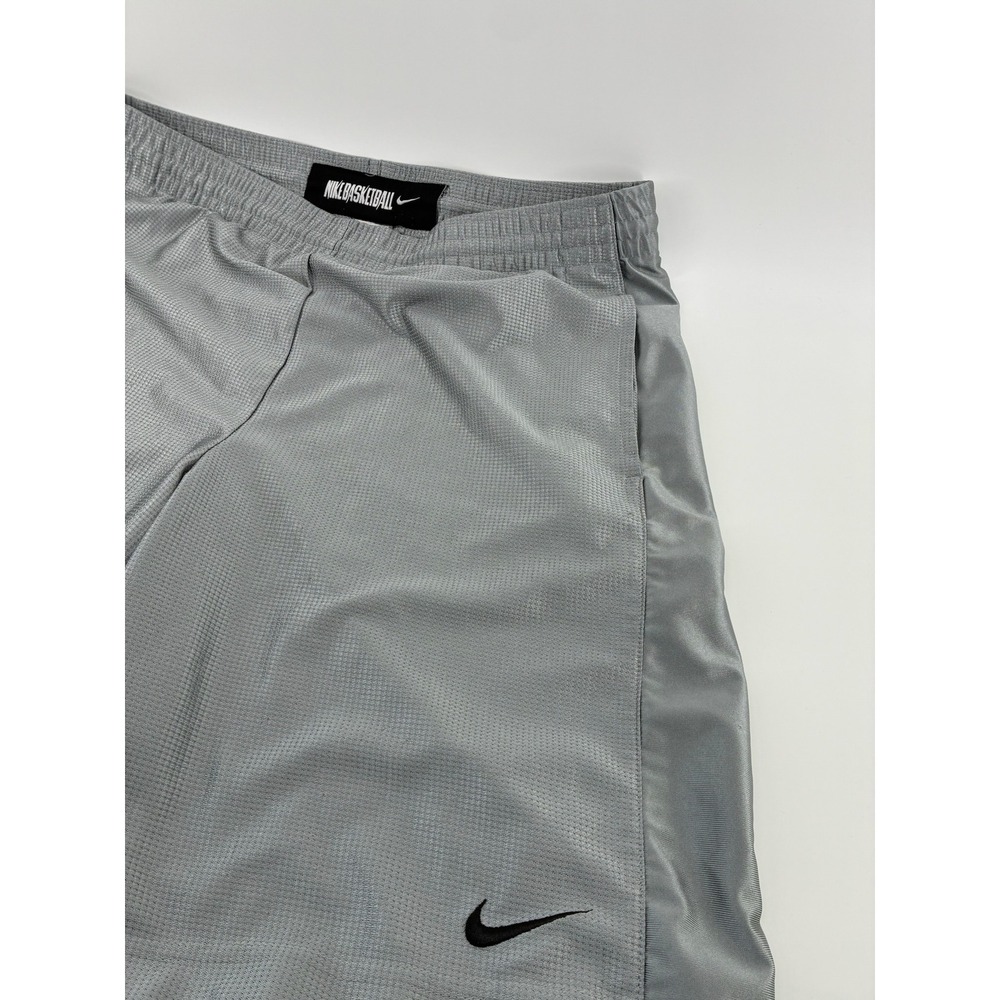 VNTG Y2K Dazzle Nike Basketball Shorts Medium Silver Grey Mesh 207630-071‎